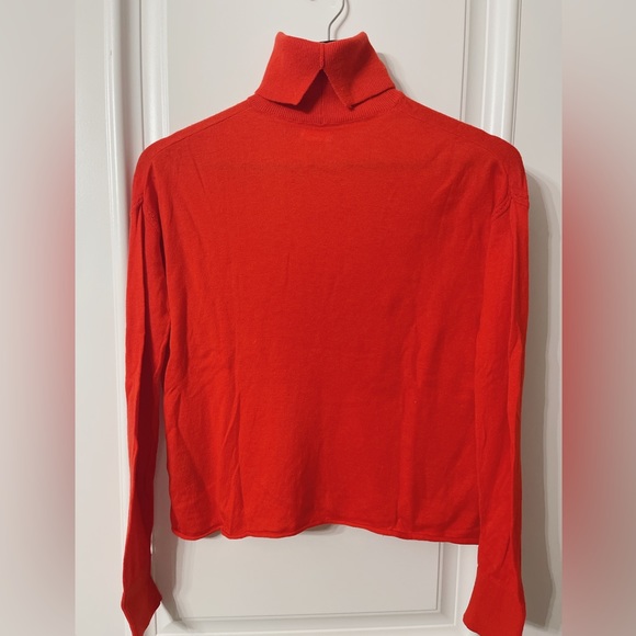 Sweater - Picture 2 of 4